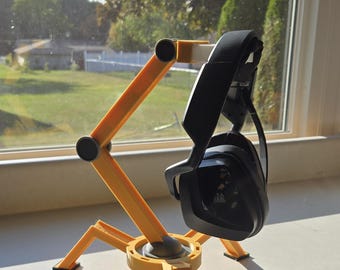 Soporte para auriculares y puerto USB Inserter. Inspirado en Factorio.