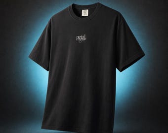 Camiseta confortável com modelagem relaxada, estampa do novo álbum Petal da Ariana Grande.