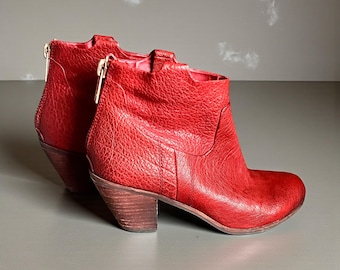 Red Hot Sam Edelman Zip Up Western Booties Chunky Heel