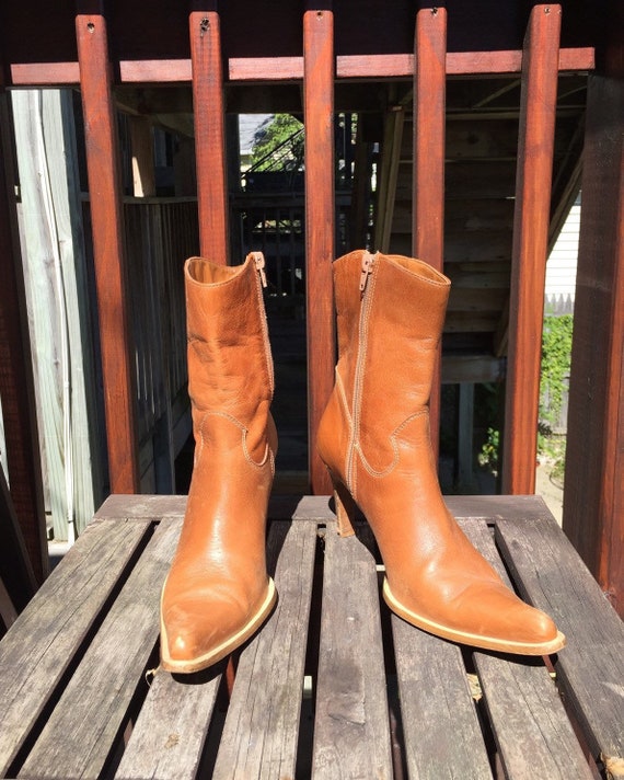 Warm Brown Leather Pointy Toe Lavorazione Artigiana Zip up  display picture 1