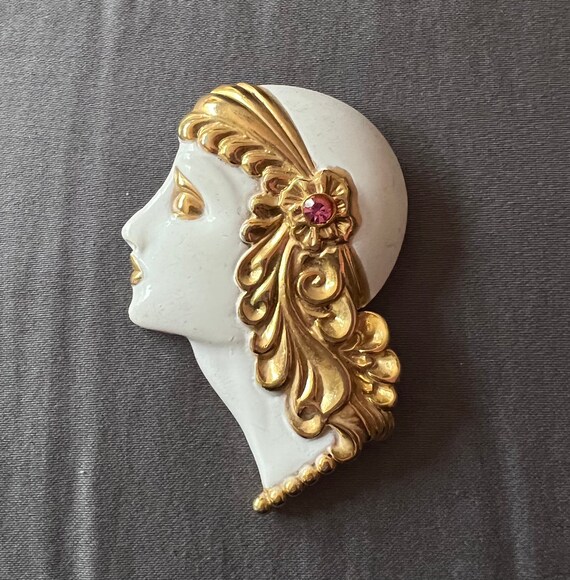 Flapper Girl Brooch Pin Art Deco 80s Gem