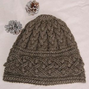 Pure Qiviut Luxury: Hat &quot;Mayne Island&quot; for ladies, hand knit in pure undyed qiviut (underdown of the muskox) - MADE TO ORDER