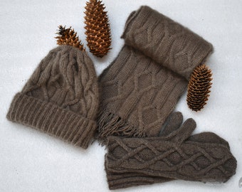 Qiviut luxury for him: Scarf, Hat & Mittens Set "Forrest Island", handknit in pure qiviut (Muskox underdown) with cables - MADE TO ORDER
