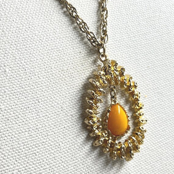 Sarah Coventry Pendant Necklace Gold Tone Texture… - image 7