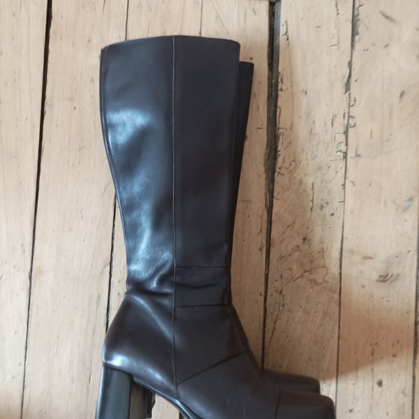 Bottes en cuir marron 90' s