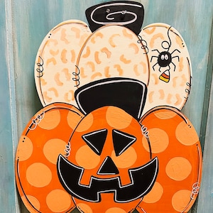 Halloween door hanger, cute stacked pumpkin doorhanger, cute pumpkins, jackolantern, halloween decor