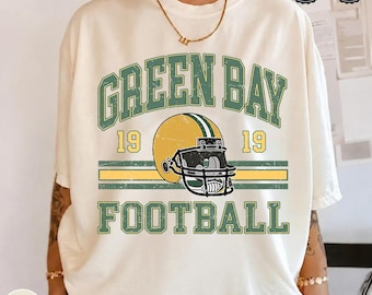 Comfort Colors® Green Bay Football Shirt, Vintage Game Day Tee, Retro Packers Graphic T-Shirt, Football Fan Gift, Classic Sports Tee