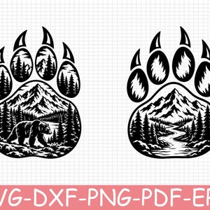 Könnte beinhalten: Zwei schwarz-weiße Grafikdesigns in Form von Bärenpfotenabdrücken. Die linke Pfote enthält die Silhouette eines Bären, der durch einen Wald mit Bergen läuft. Die rechte Pfote zeigt einen gewundenen Fluss, der durch einen Wald zu Bergen fließt.