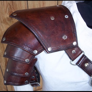 Celtic Leather Pauldron Leather Armor