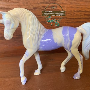 Breyer Stablemate Modell Pferd Custom Original handbemalt Unikat Creme, blau, lila Marmor Walking Arabian