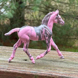 Breyer Classic Model Pferd Custom Original Handbemaltes Unikat rosa,silber,weiss