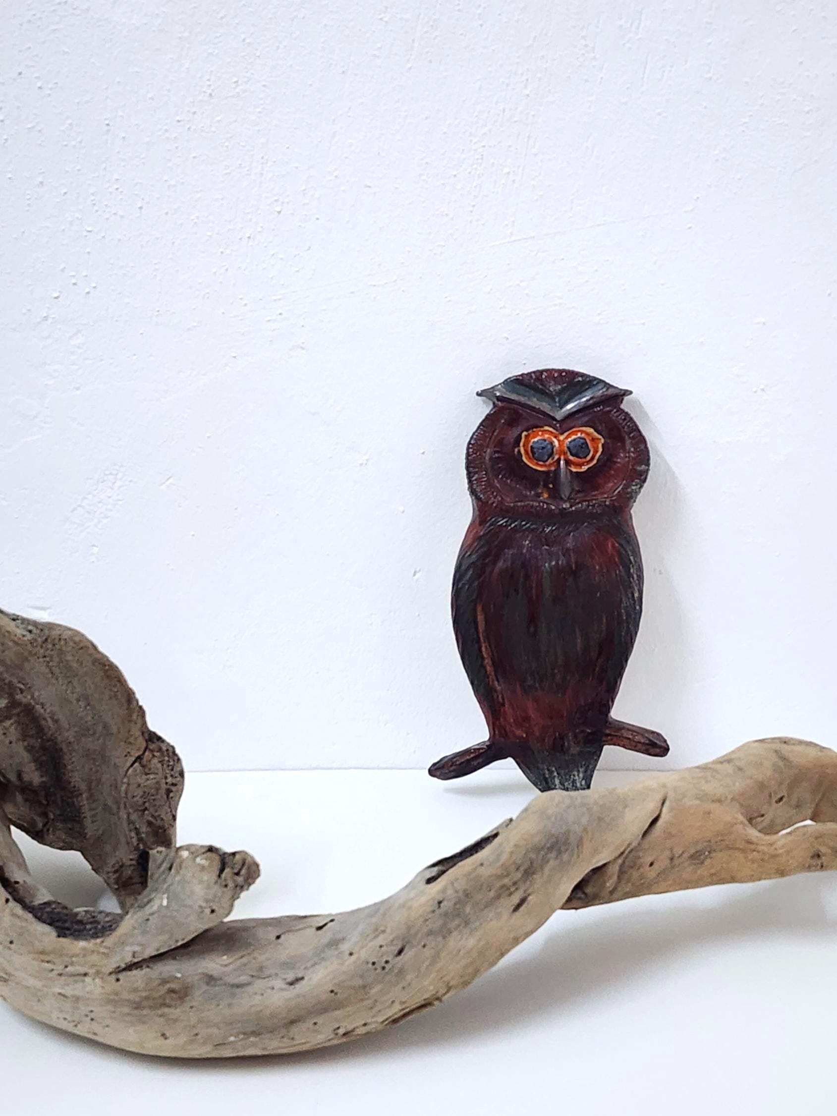 手作りの陶器製フクロウの彫刻：古代の知恵の装飾、秋の装飾ギフト