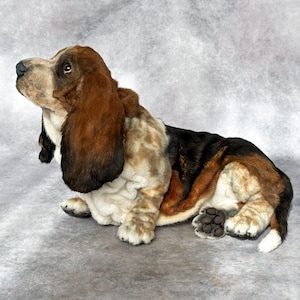 Bassethound, basset, realistisk plyschhundreplika, gosedjur, specialdesignade