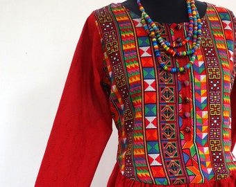 Long dress red and multicolored cotton and viscose, buttoned bodice and sleeves