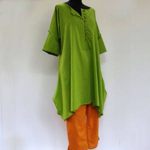 Tunique longue femme en coton uni et col rond et bouton devant sur la tunique,green image 1