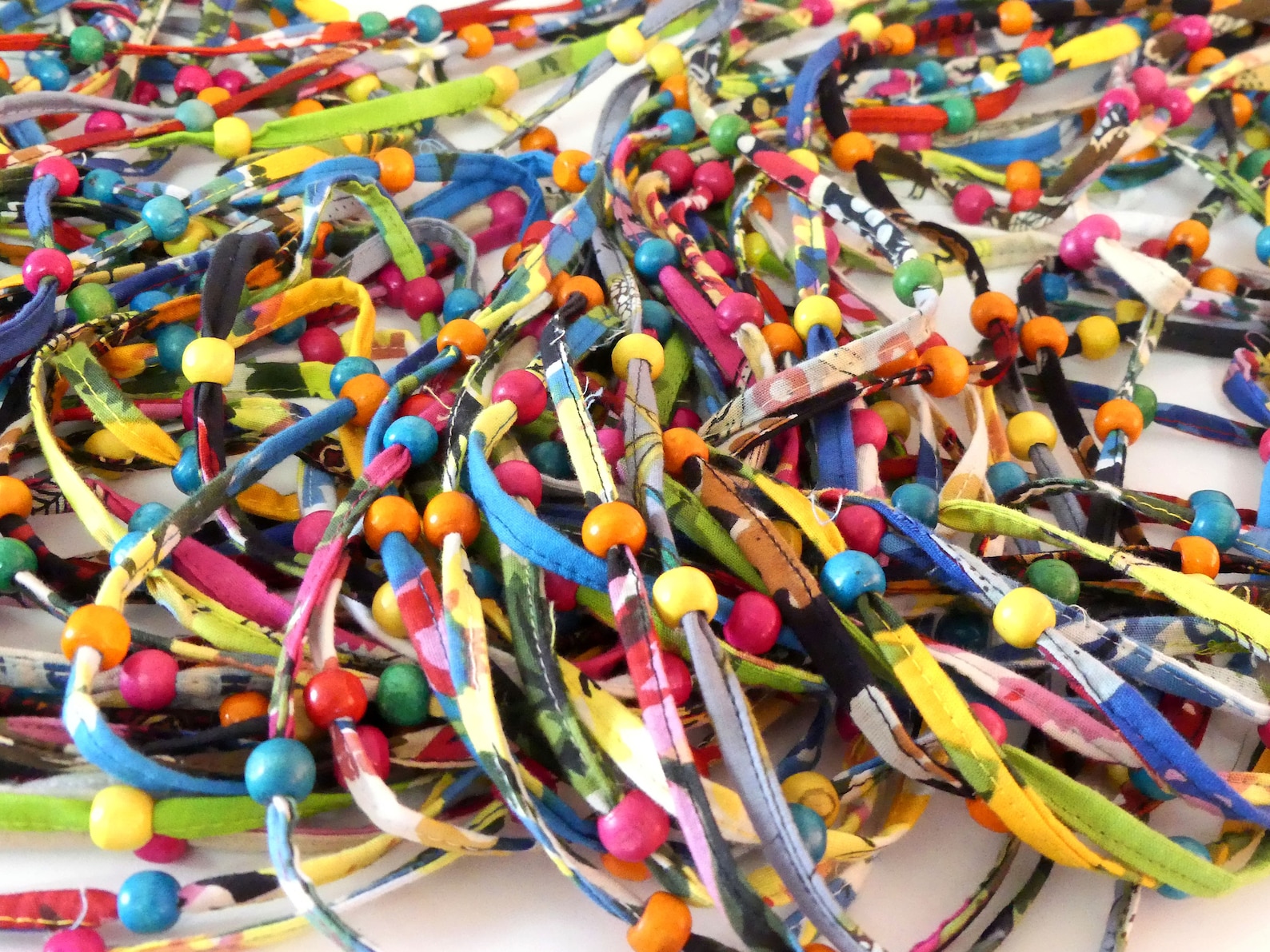 DOOR BEADS Top in Wooden Beads and Parrots From the Etsy India