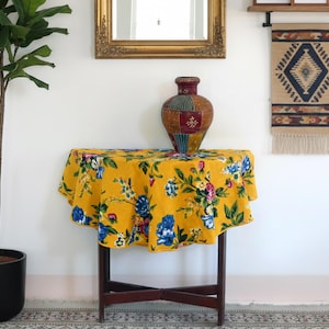 Round Yellow Floral Cotton Tablecloth 110 cm – Bright Flower Print Table Cover – Boho Vintage Round Table Linen