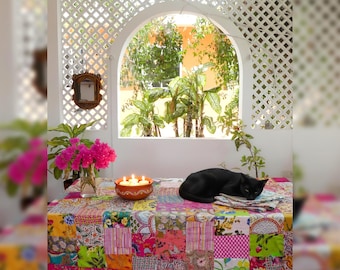 Rektangulär lapptäcksduk i rosa och flerfärgad bomull, fodrad med enfärgad bomull och kantad med en 6 cm kant, rosa