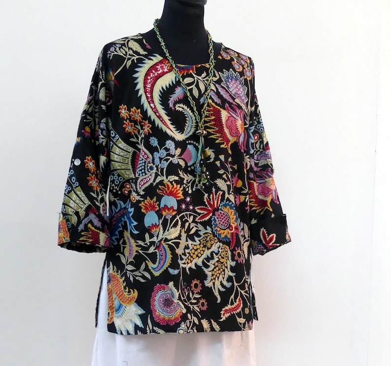 White TUNIC TEESHIRT in lightweight cotton with multicolored paisley print and long sleeves zdjęcie 8