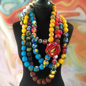 Maxi large bead necklace in floral and multicolored Shalimar cotton fabric