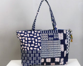 SHOPPING BAG in  indigo patchwork printed on cotton canvas   to carry on the shoulder with key ring/bag jewel