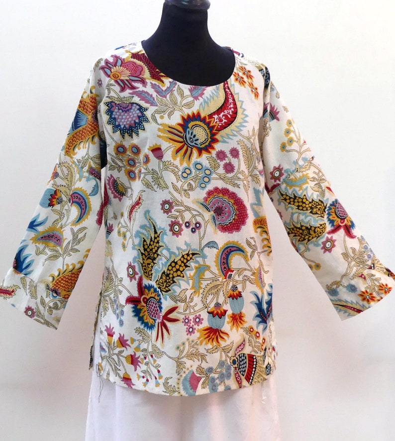 White TUNIC TEESHIRT in lightweight cotton with multicolored paisley print and long sleeves zdjęcie 3