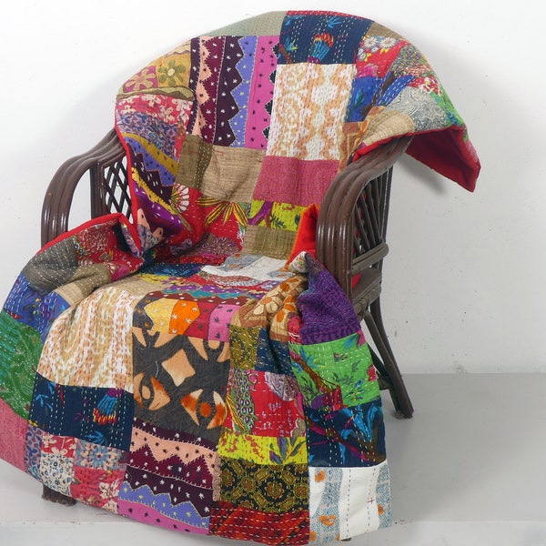 PLAID COUVERTURE courte pointe  patchwork multicolore en  coton kanta surpiqué main et  doublé de ouatine douce chaude et légère