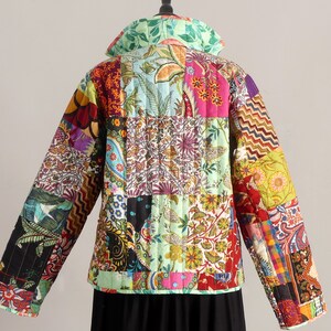 VESTE COURTE molletonnée Veste femme en patchwork de coton MULTICOLORE Veste doublée boutonnée sur le devant Veste mi-saison femme image 2