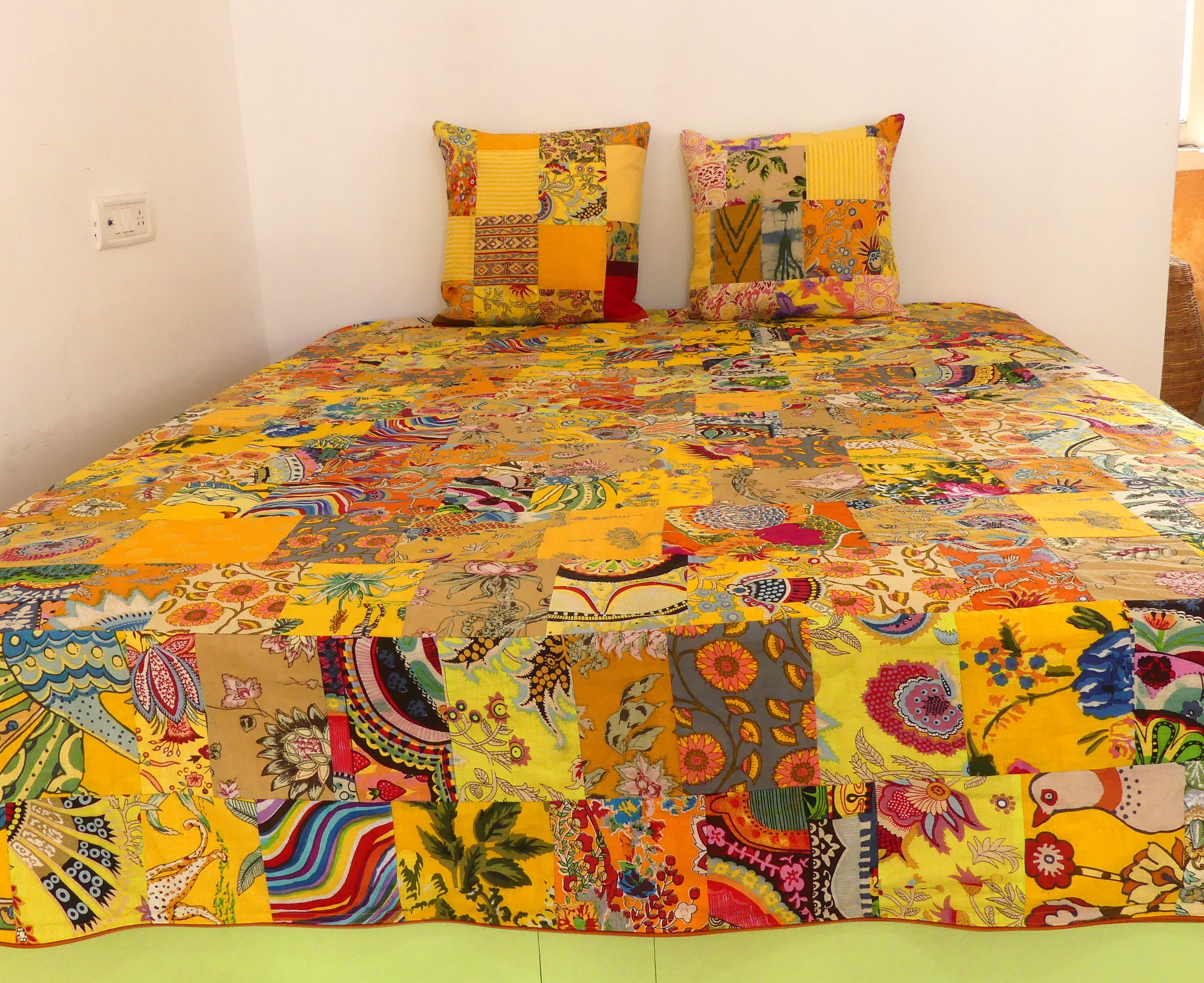 Duvet cover to your measurements with zipper on 3 sides for a very easy and effortless removal. Yellow cotton patchwork.