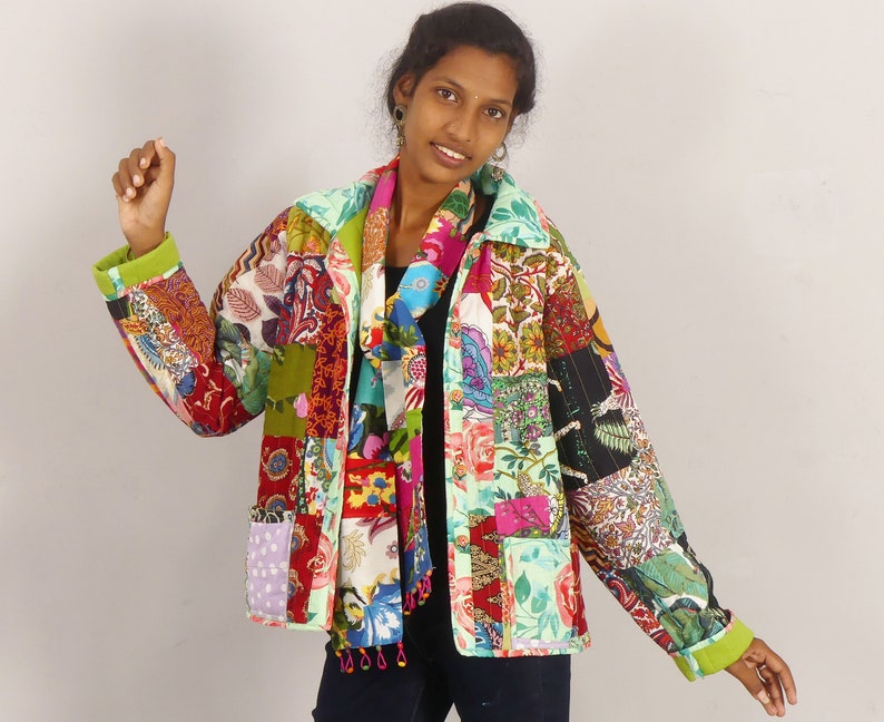 VESTE COURTE molletonnée Veste femme en patchwork de coton MULTICOLORE Veste doublée boutonnée sur le devant Veste mi-saison femme image 5