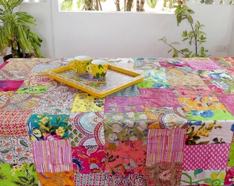 Tablecloth patchwork Rectangular of pink and multicolored cotton lined with plain cotton and bordered on 6 cm