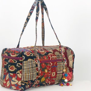 GROSSE Patchwork-Reisetasche zum Tragen über der Schulter aus Patchwork-Baumwolle, mehrfarbig