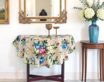 Round Beige Floral Cotton Tablecloth 110 cm – Vintage Flower Print Table Cover – Neutral Boho Round Table Linen