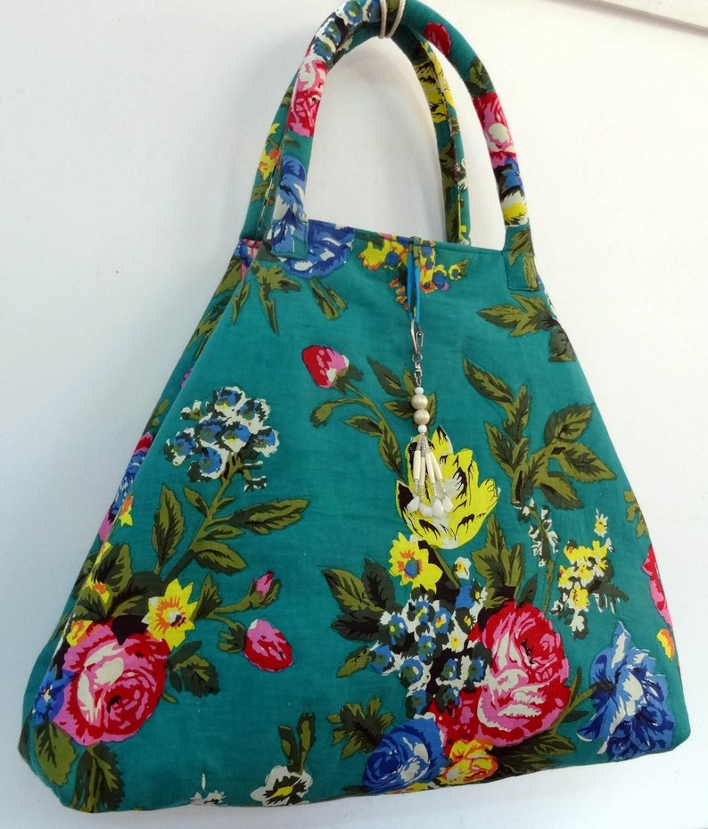 Maxi large bag with handles in green cotton water printed with shalimar flowers with key holderbag jewel