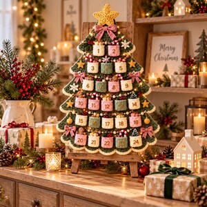 Crochet Advent Calendar Pattern PDF,24 Pocket Christmas Countdown, Holiday Decor, Crochet Christmas Tree Garland, woolbloom Digital Download