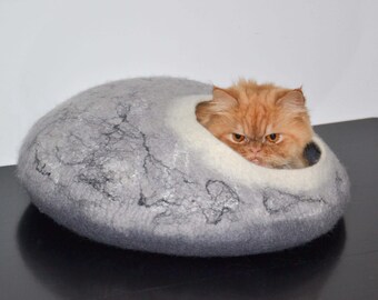 Grey cat bed. Pet bed.  Cat bed. Cat cave.  Puppy bed.  Cat house.  Pet furniture. Cat nap cocoon, ecofriendly