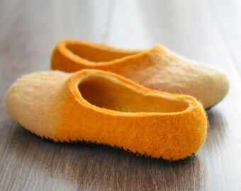 Wool slippers, felted  slippers, home shoes, yellow slippers. Rubber soles