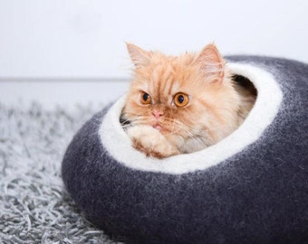 Cat bed, Stylish felted cat bed, cats cave, pet house, dog house. Black and White.