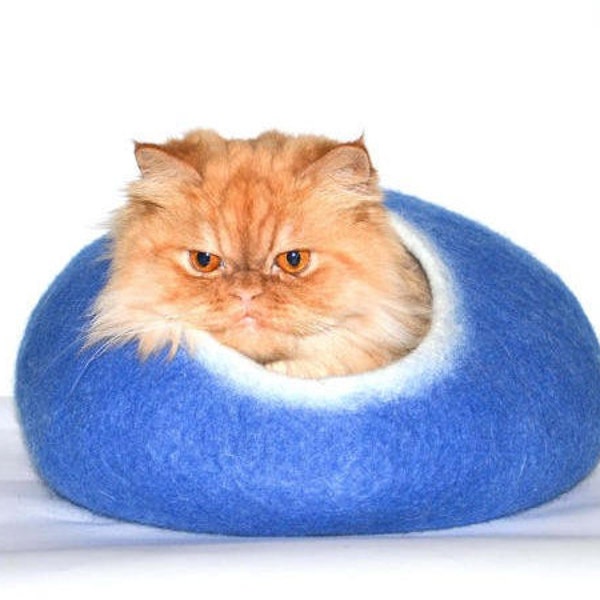 Cat Bed, Blue cat bed, blue cats house,cat cave, felted wool, pets, royal blue