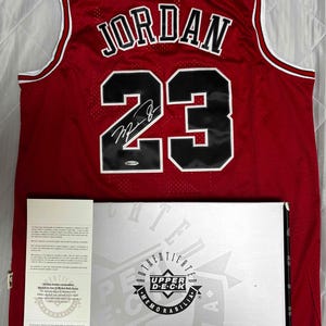 Michael Jordan autographed jersey Upper deck COA with authentic box UD