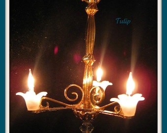 Lustre miniature pour maison de poupée à l'échelle 1:12 - Tulipe