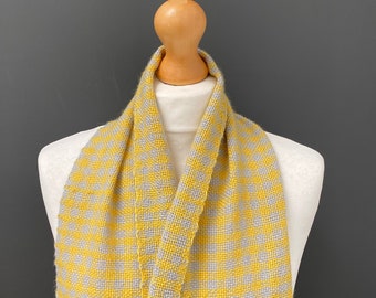 Handgeweven geruite sjaal, gele en grijze sjaal - Geweven met een wol- en nylongaren om een luxe en stijlvol handgemaakt cadeau te creëren