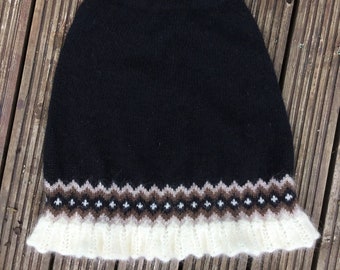 Icelandic knitted skirt, black, white and grey  100% authentic Lett Lopi wool - adjustable at waist.