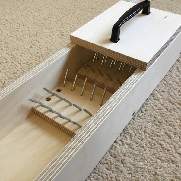 Wool picker - small woolpicker - perfect to comb washed fleece prior to carding, combing and spinning - compact table top picker.