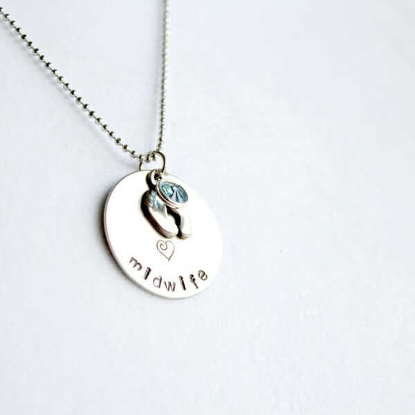Une sage-femme collier - pieds Charm - breloque bleu - main estampill&eacute;e