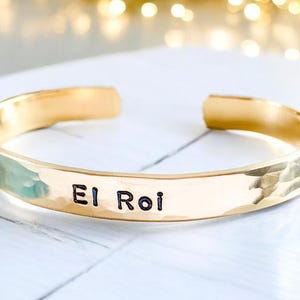 El Roi Hebrew bracelet engraved with the Name of God, 'God Who Sees Me.' This inspirational Christian jewelry piece offers comfort and faith, making it a meaningful Bible verse bracelet. Perfect as a gift for those seeking God's presence.