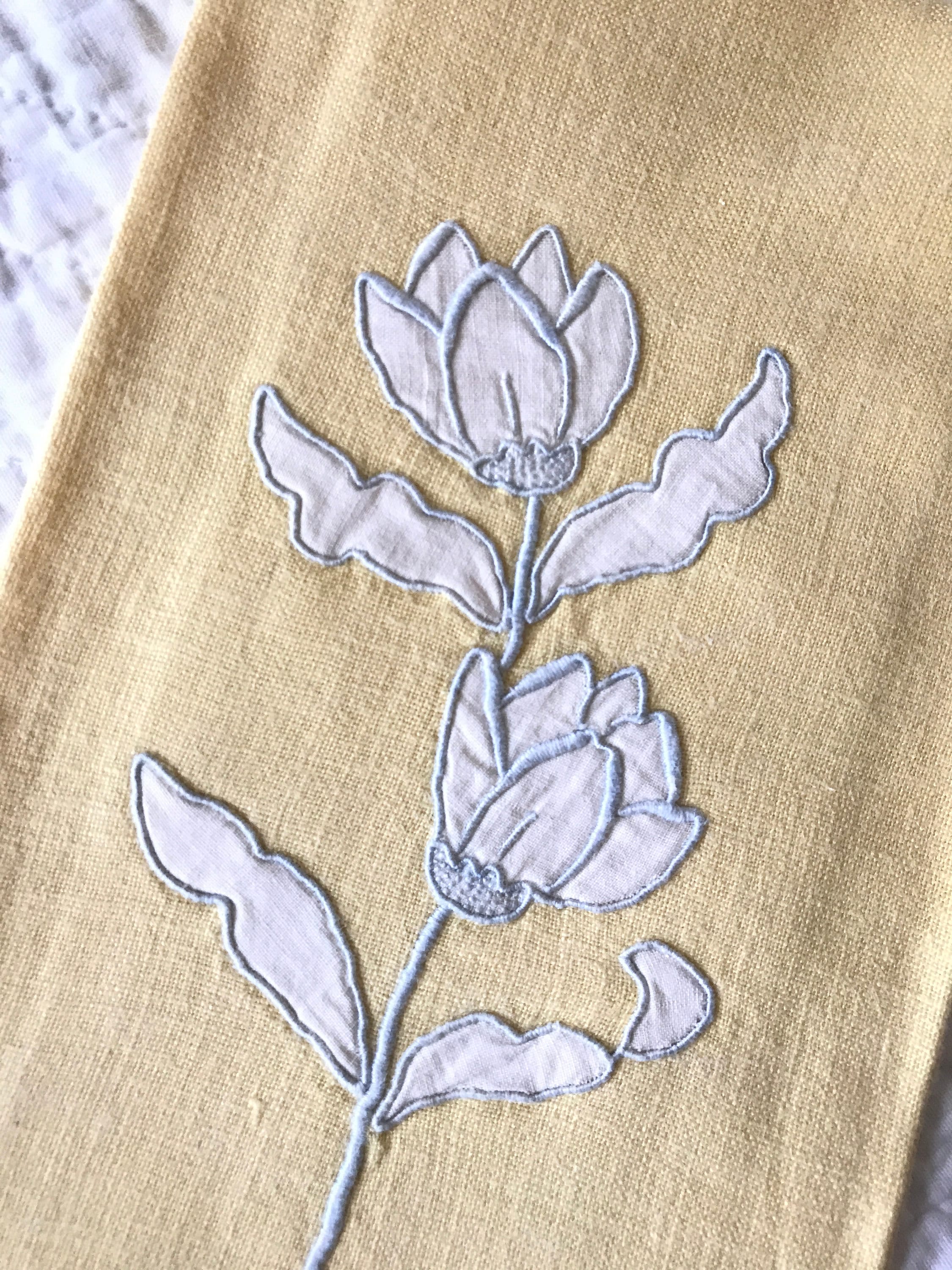 Appliqued White Linen Towel Vintage Organdy Hand Towel Appliques Floral Applique Vintage Guest Towel