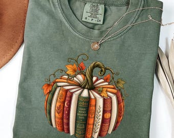 Camiseta de calabaza con temática de libros, camiseta otoñal para lectores, camiseta acogedora para amantes de los libros de otoño, camiseta gráfica de libros con calabazas, regalo para bibliotecarios lectores