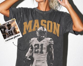 Camiseta personalizada para mamás futbolistas, camiseta con foto personalizada del jugador, camiseta con el nombre del jugador de fútbol americano, regalo para mamás para el día del partido, camiseta para mamás de fútbol americano sénior.
