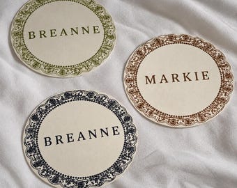 Personalized Round Place Cards with Vintage Floral Border – Guest Name Cards